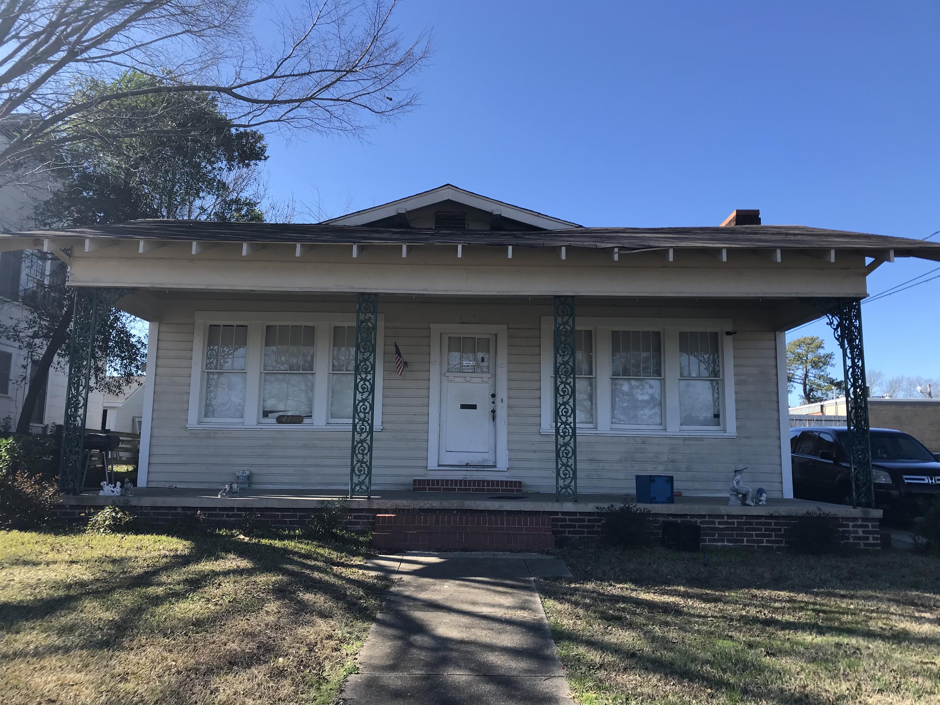 416 Thompson Avenue