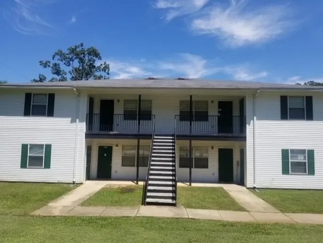 233 West College Avenue - C3