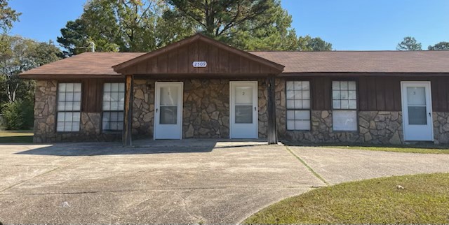 2509 North College Avenue - 1